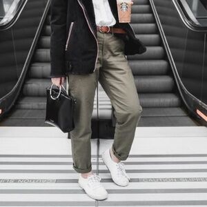 Uniqlo Women green linen pants